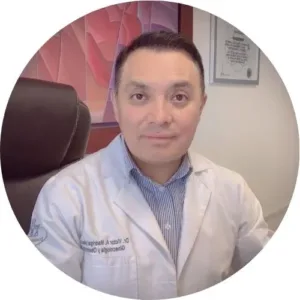 Dr. Víctor Madrigal, especialista en fertilidad CDMX